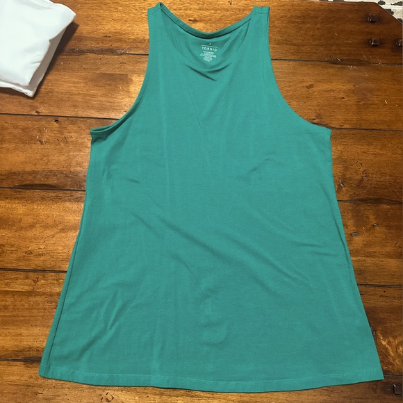 Torrid Bundle Tank Tops Bundle (3) size 2X - Picture 3 of 5